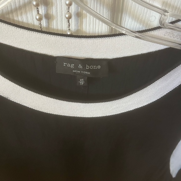 Rag and Bone XS Black Ivory Silk Rayon Tee with Side Slit Knit Trim - Picture 10 of 11